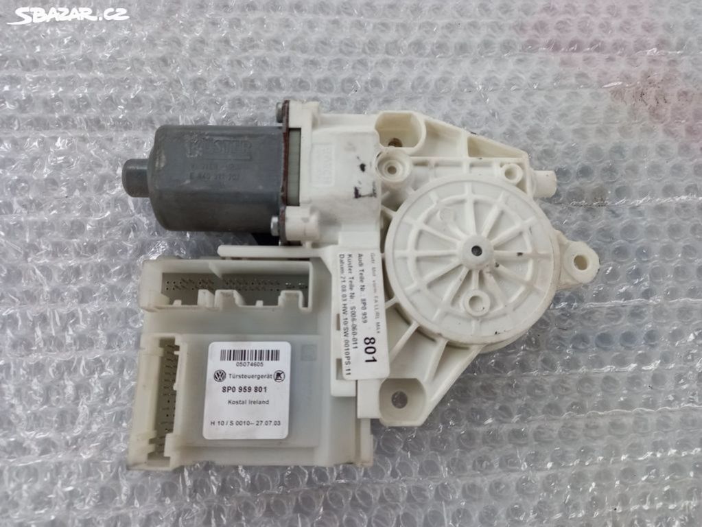 Motor stahování okna levý Audi A3 8P0959801